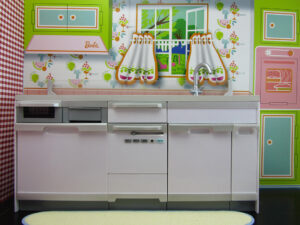 48 Barbie Dollhouse Wallpaper On WallpaperSafari