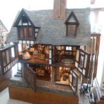 BRIAN POOLE EXQUISITE MINIATURE DOLLHOUSE FROM ENGLAND MADE IN 1988