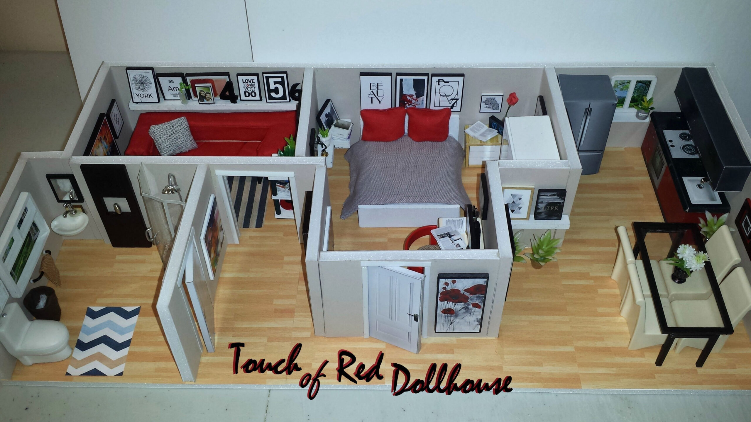 DIY Miniature Modern 1 12 Scale Touch Of Red Dollhouse Doll House 