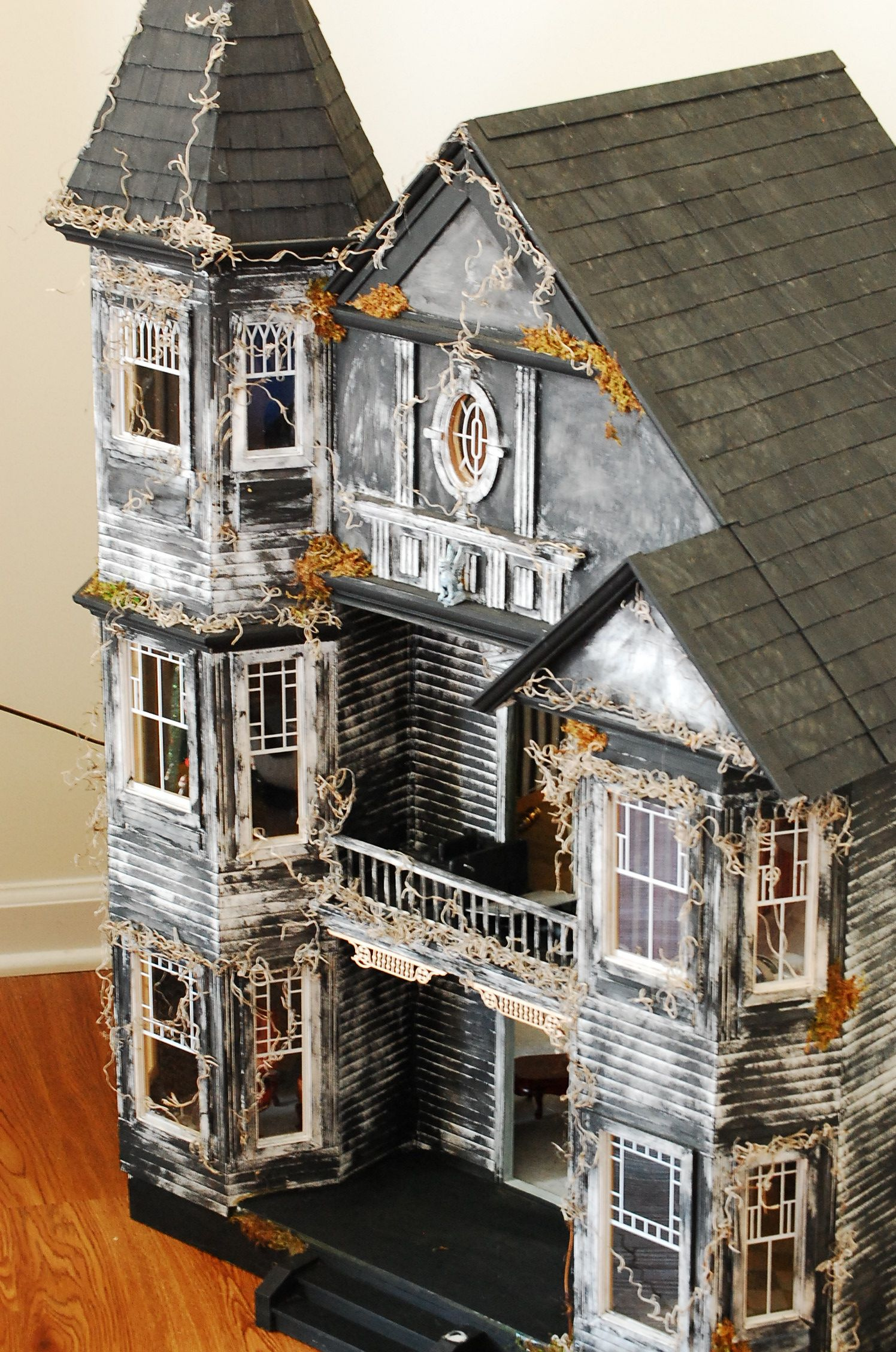 Haunting Dollhouse Halloween Haunted Dollhouse Halloween House