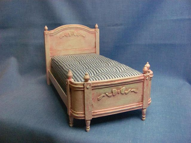 Mini Dollhouse Furniture Made From Cardstock