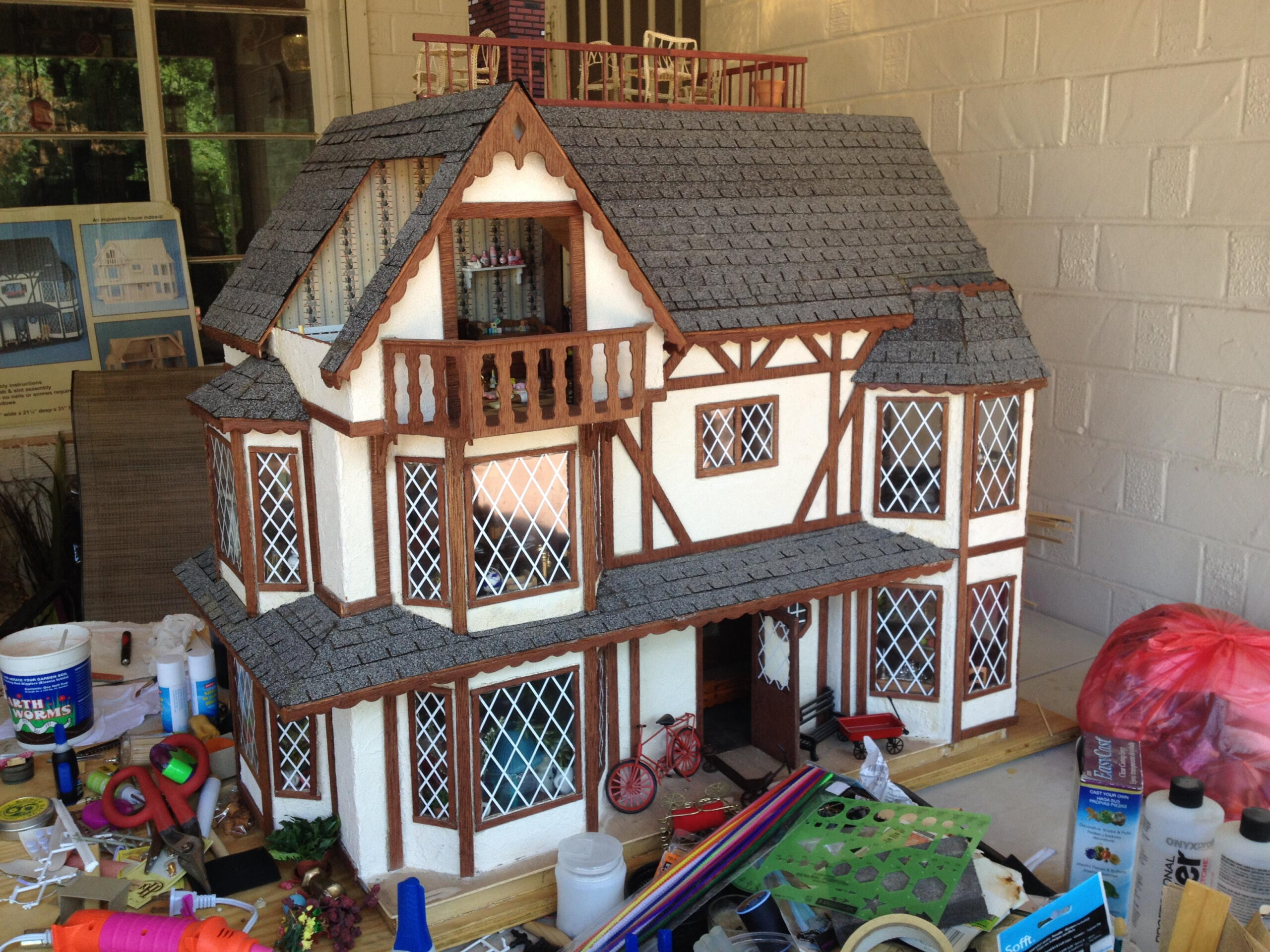 I Enjoy 1 12 Dollhouse Miniatures And Have A Huge Collection Of Items 