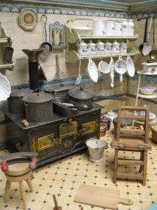 Lucy s Doll House Spring 2011 Dolls House Interiors Miniature