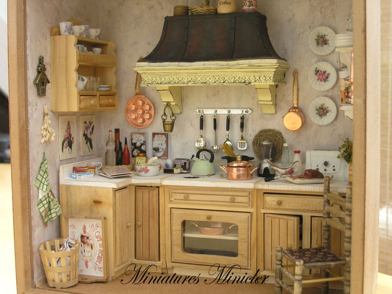 Miniature Dollhouse Kitchen RoomBox Old Style Fully Equipped Set 