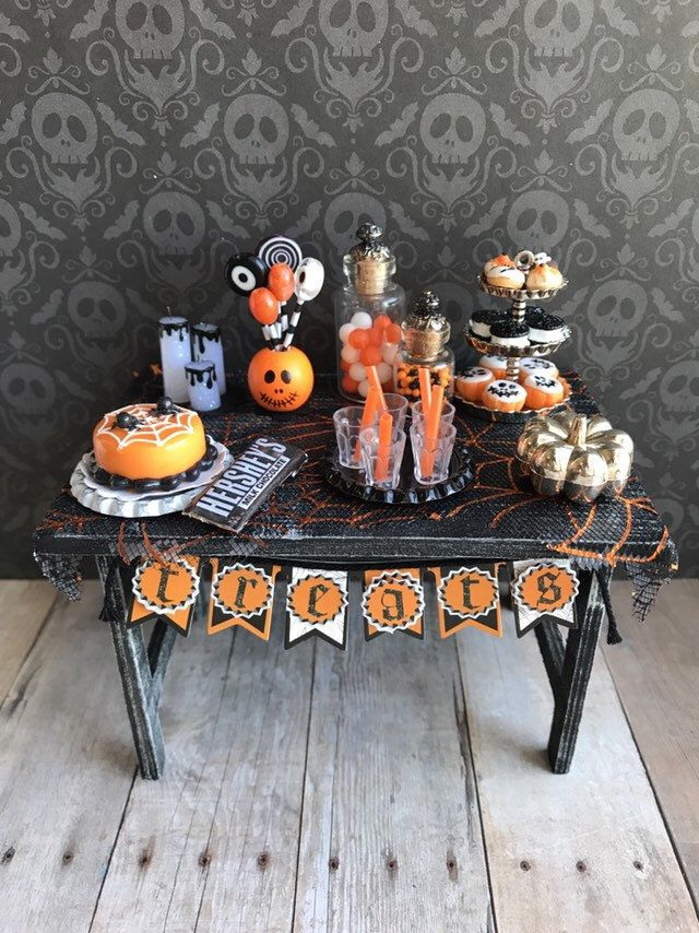 Miniature Halloween Party Table Haunted Dollhouse Accessories 