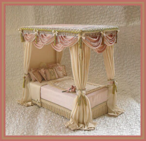 Silk Four Poster Dollhouse Bed In 1 12 Scale Gorgeous Doll