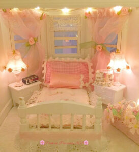 Such A Pretty Pink And White Dollhouse Bedroom Pink Dollhouse Shabby