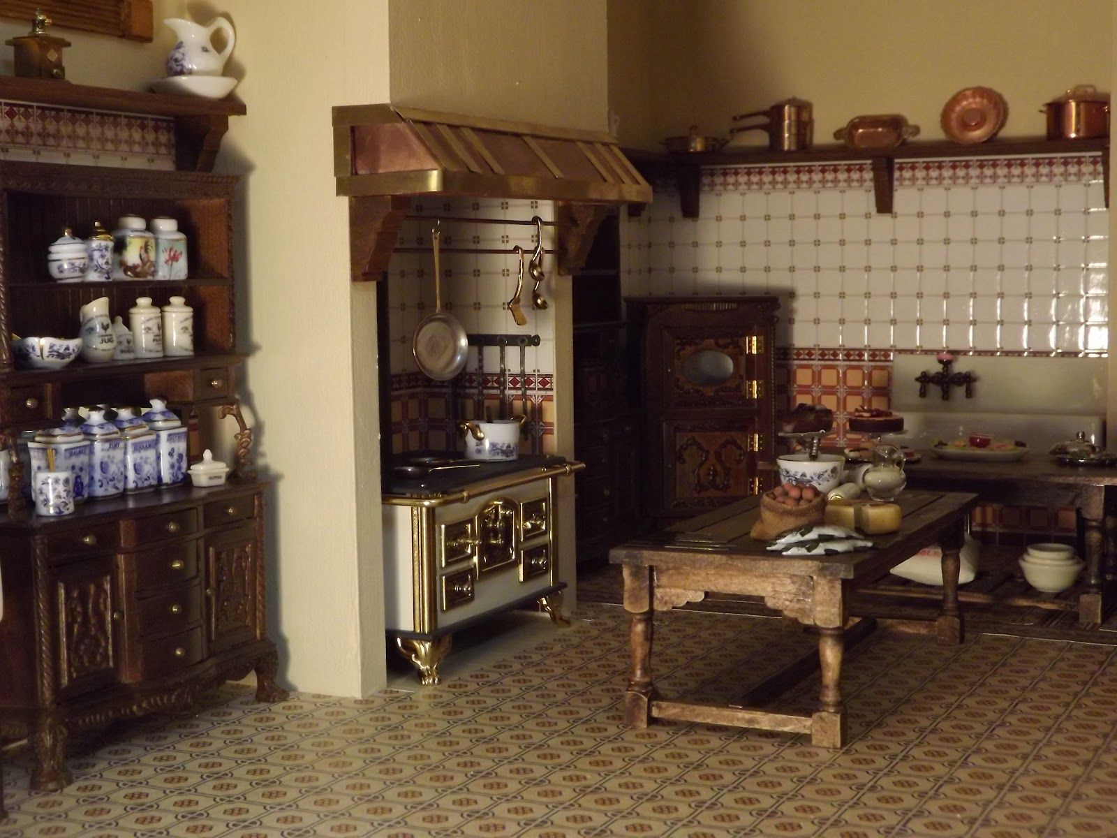 Victorian Dollhouse Kitchen Furniture